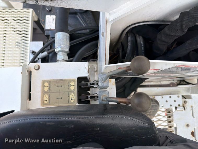 image for item EF1399 2013 Freightliner Business Class M2 digger derrick truck