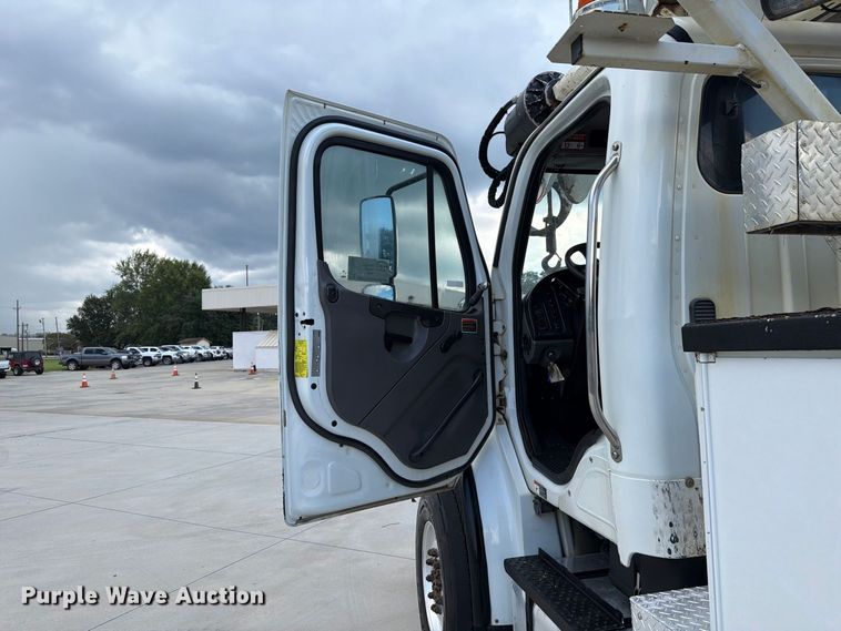 image for item EF1399 2013 Freightliner Business Class M2 digger derrick truck