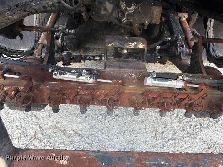 image for item EF1402 2012 International SA515 oil distributor truck