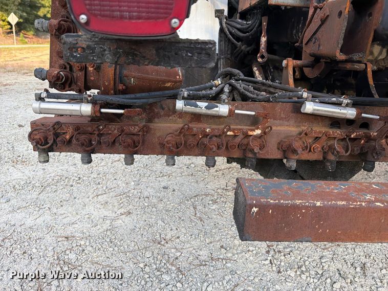 image for item EF1402 2012 International SA515 oil distributor truck