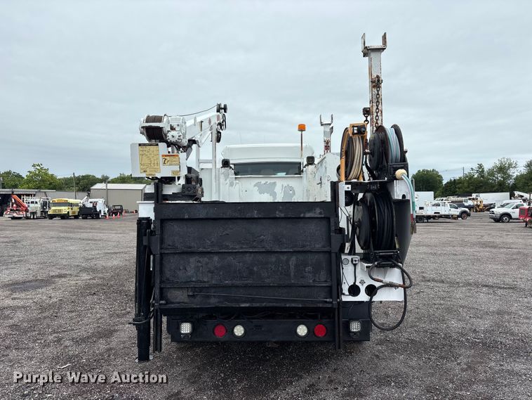 image for item EG9215 2013 Freightliner 108SD Crew Cab utility / service truck