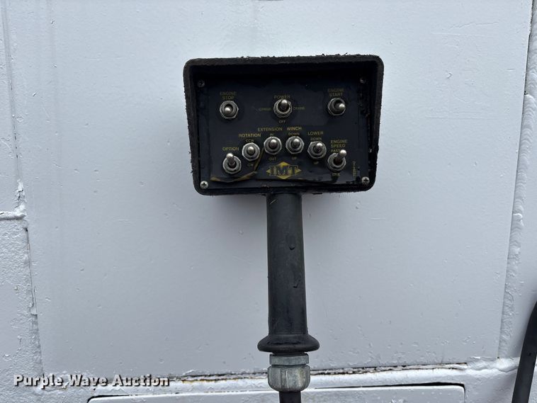 image for item EG9215 2013 Freightliner 108SD Crew Cab utility / service truck