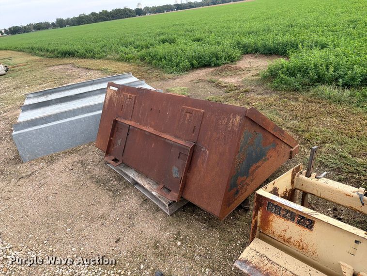 image for item EI7744 Skid steer bucket