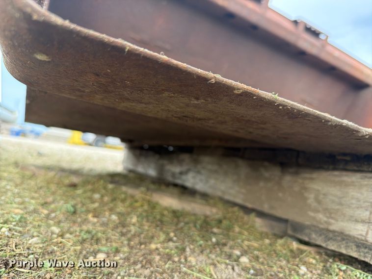 image for item EI7744 Skid steer bucket