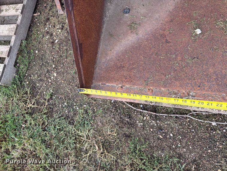 image for item EI7744 Skid steer bucket