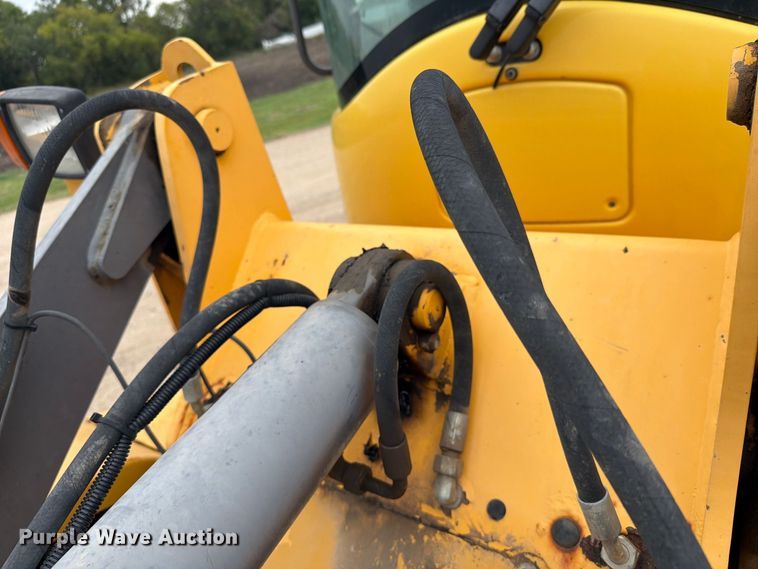 image for item EI7751 2004 Volvo L30B wheel loader