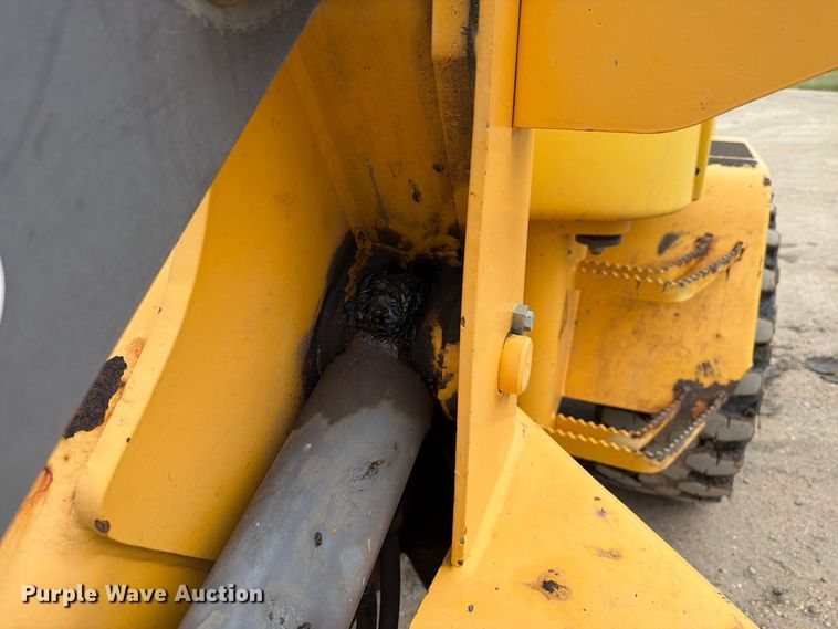 image for item EI7751 2004 Volvo L30B wheel loader