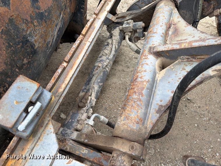 image for item EI7751 2004 Volvo L30B wheel loader