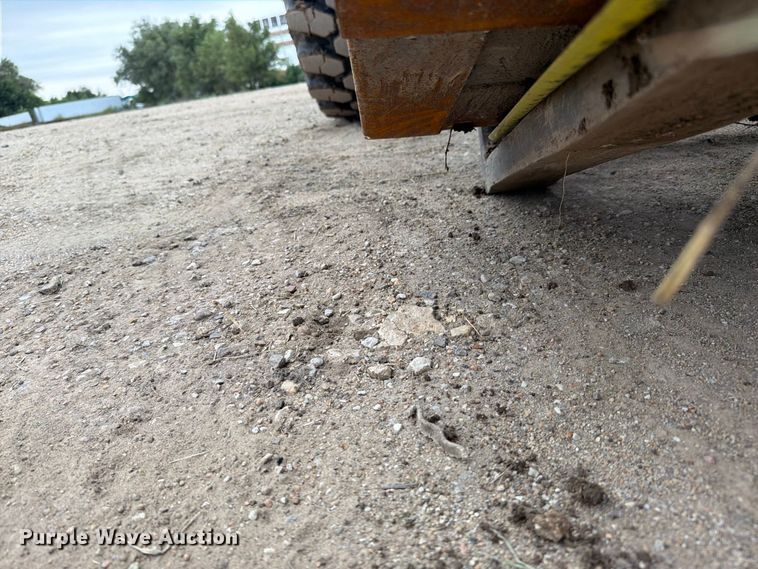 image for item EI7751 2004 Volvo L30B wheel loader