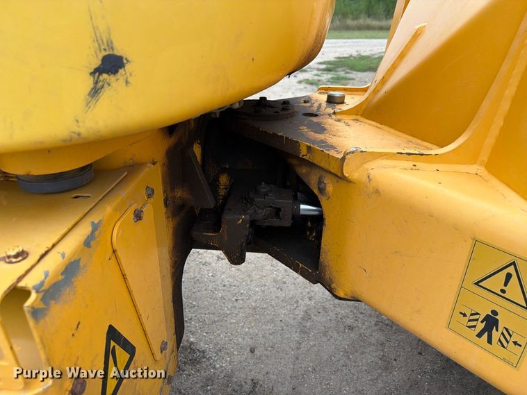 image for item EI7751 2004 Volvo L30B wheel loader