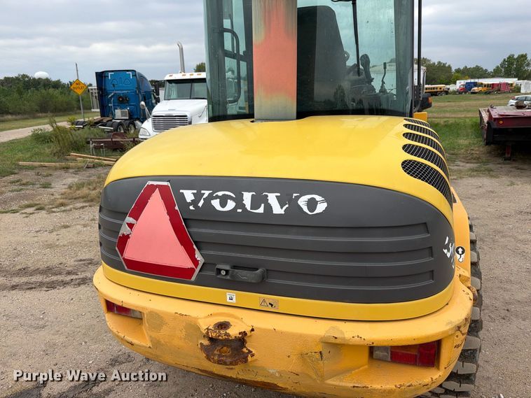 image for item EI7751 2004 Volvo L30B wheel loader