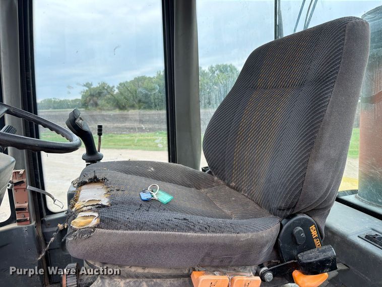 image for item EI7751 2004 Volvo L30B wheel loader