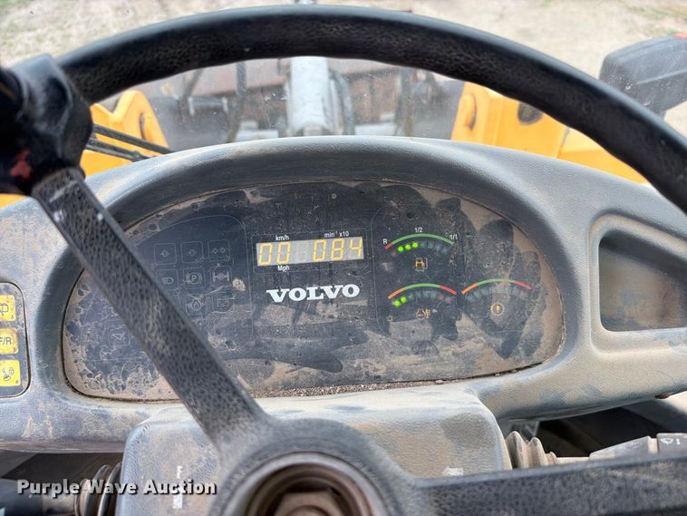 image for item EI7751 2004 Volvo L30B wheel loader