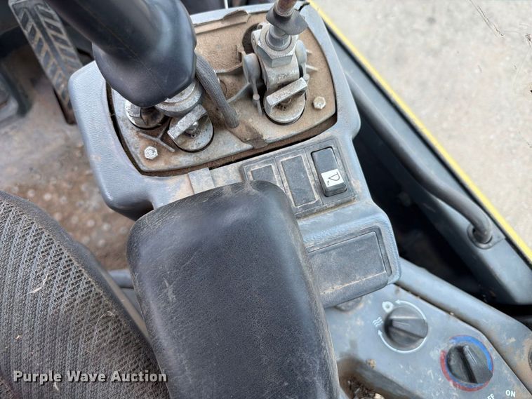 image for item EI7751 2004 Volvo L30B wheel loader