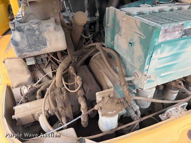 image for item EI7751 2004 Volvo L30B wheel loader