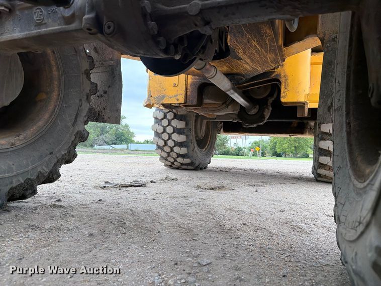 image for item EI7751 2004 Volvo L30B wheel loader