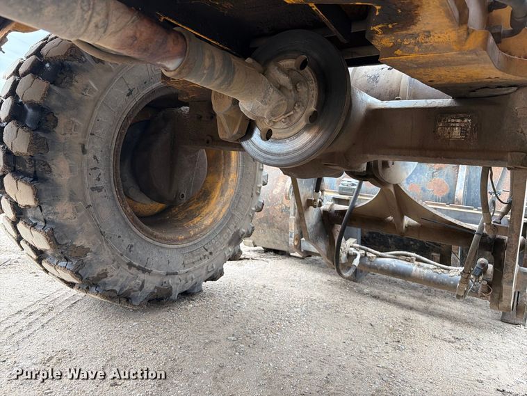 image for item EI7751 2004 Volvo L30B wheel loader