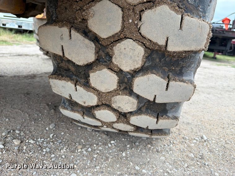 image for item EI7751 2004 Volvo L30B wheel loader