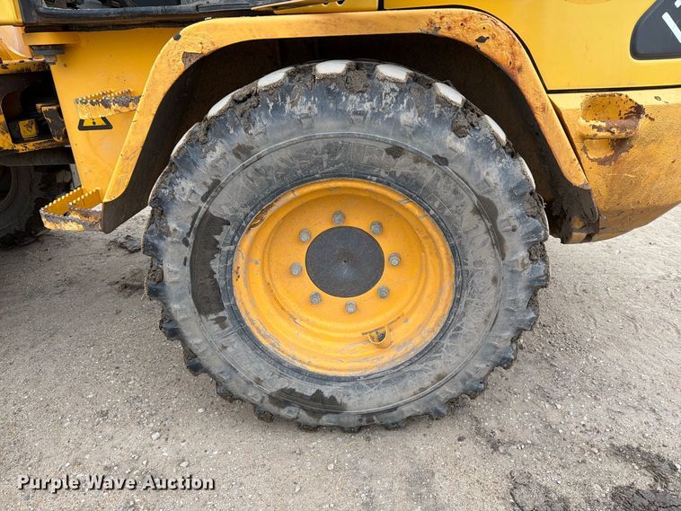 image for item EI7751 2004 Volvo L30B wheel loader