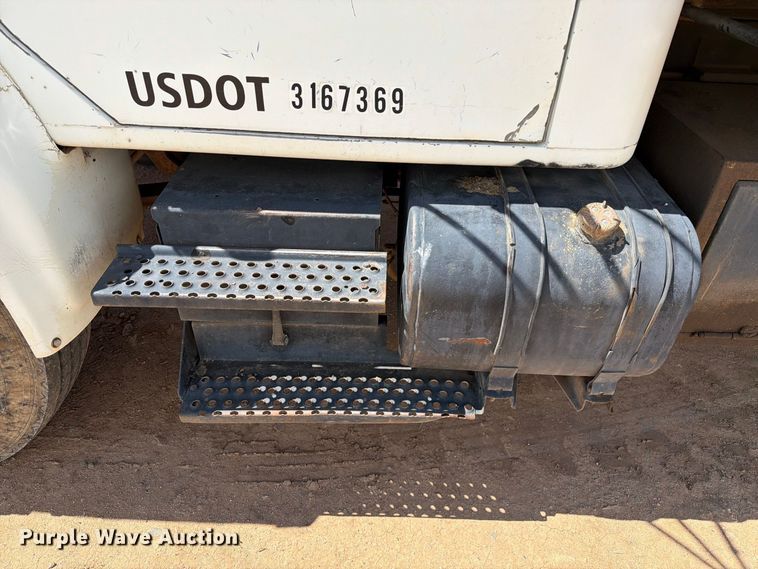image for item EL2638 1990 International 4900 dump truck