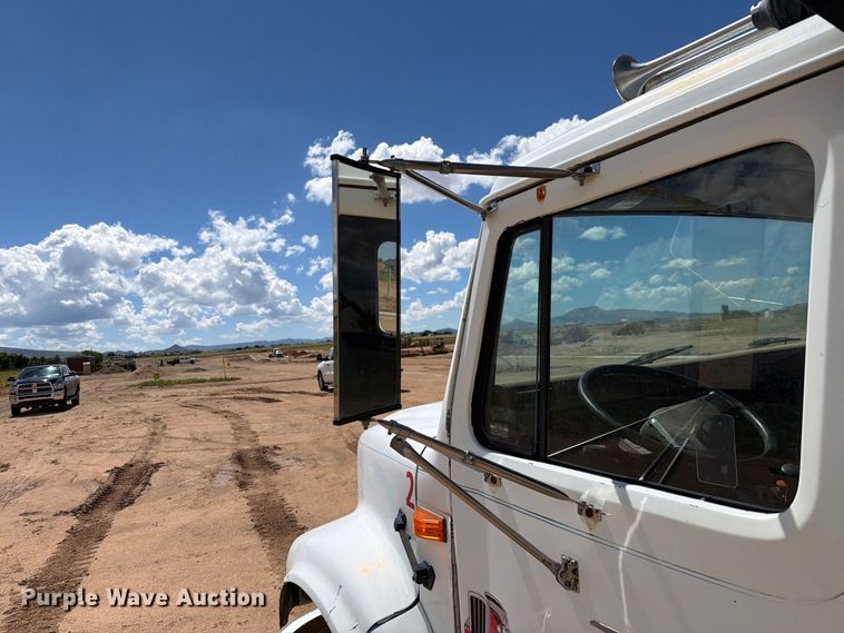 image for item EL2638 1990 International 4900 dump truck