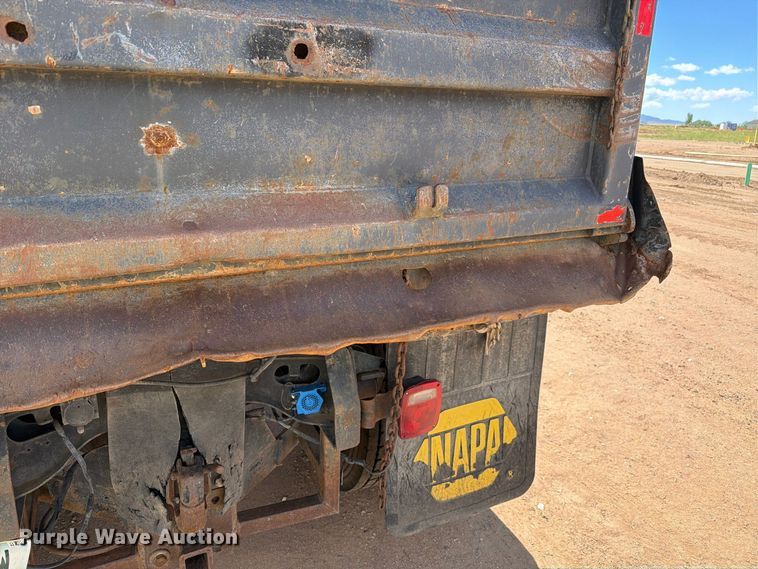 image for item EL2638 1990 International 4900 dump truck
