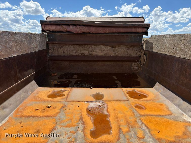 image for item EL2638 1990 International 4900 dump truck