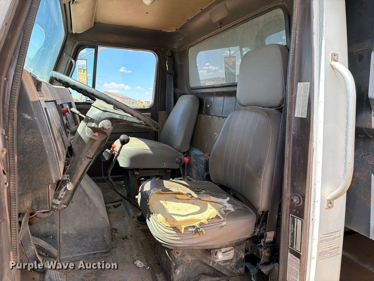 image for item EL2638 1990 International 4900 dump truck