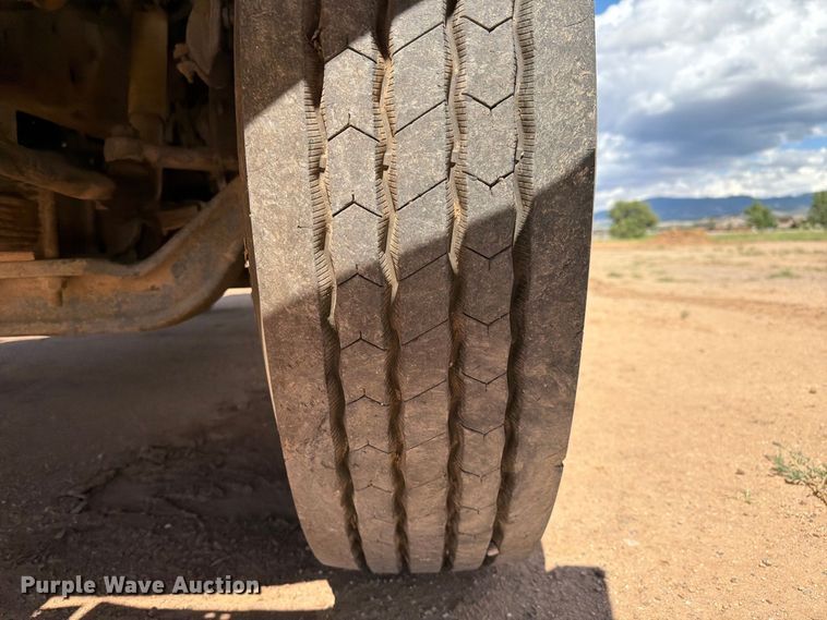 image for item EL2638 1990 International 4900 dump truck