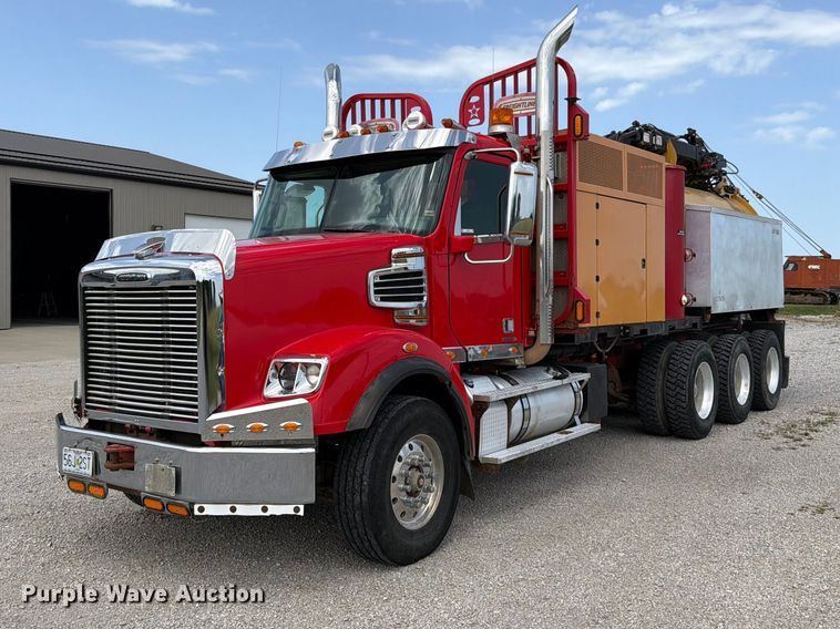 image for item EO8759 2013 Freightliner Coronado hydrovac truck