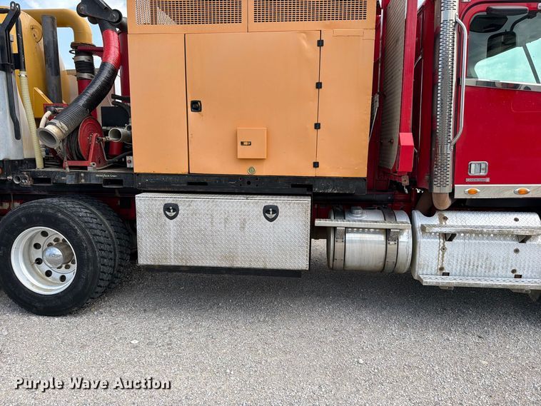 image for item EO8759 2013 Freightliner Coronado hydrovac truck