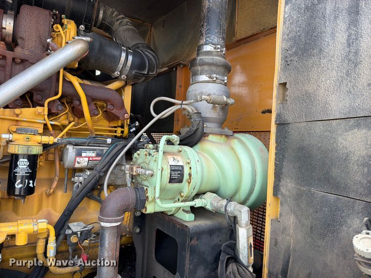 image for item EO8759 2013 Freightliner Coronado hydrovac truck