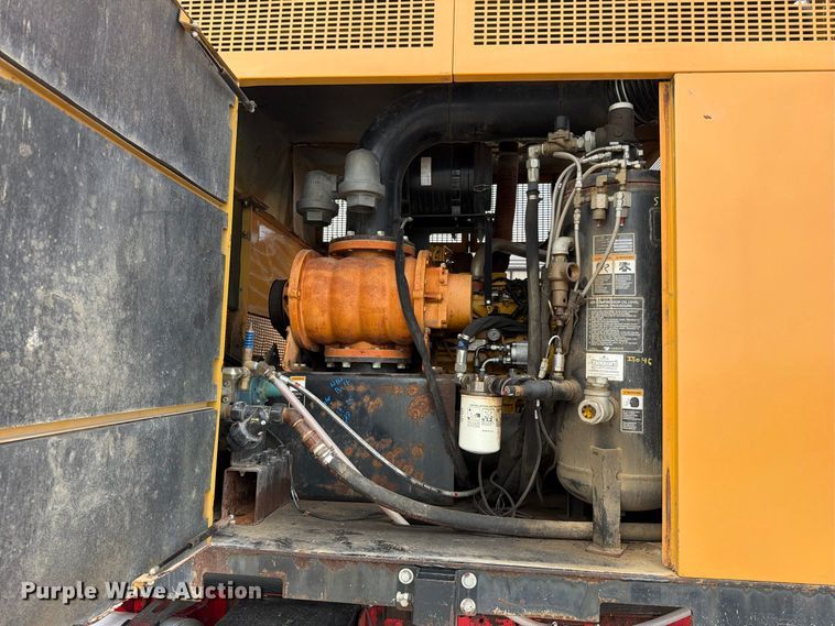image for item EO8759 2013 Freightliner Coronado hydrovac truck