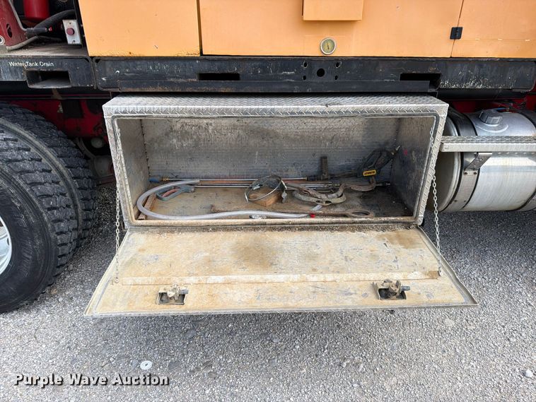 image for item EO8759 2013 Freightliner Coronado hydrovac truck
