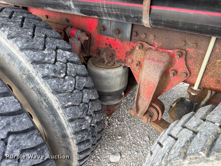 image for item EO8759 2013 Freightliner Coronado hydrovac truck