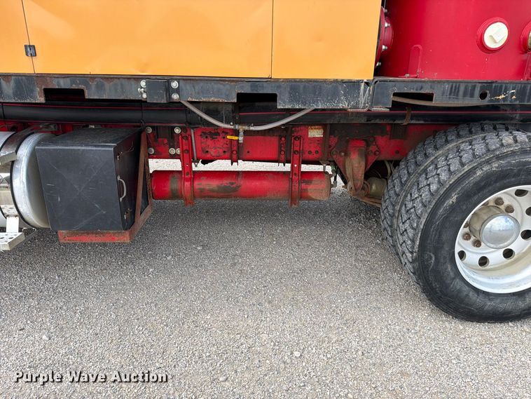 image for item EO8759 2013 Freightliner Coronado hydrovac truck