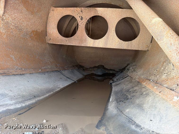 image for item EO8759 2013 Freightliner Coronado hydrovac truck