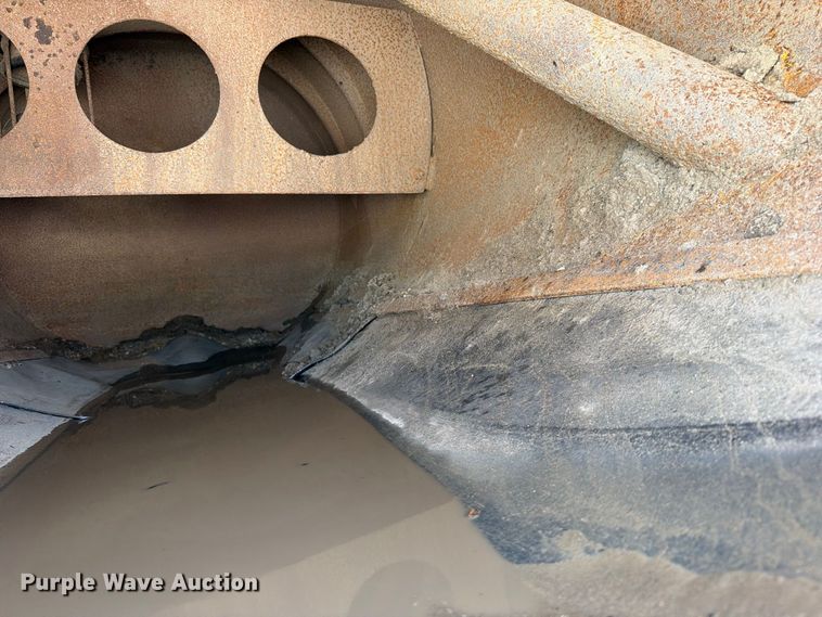image for item EO8759 2013 Freightliner Coronado hydrovac truck