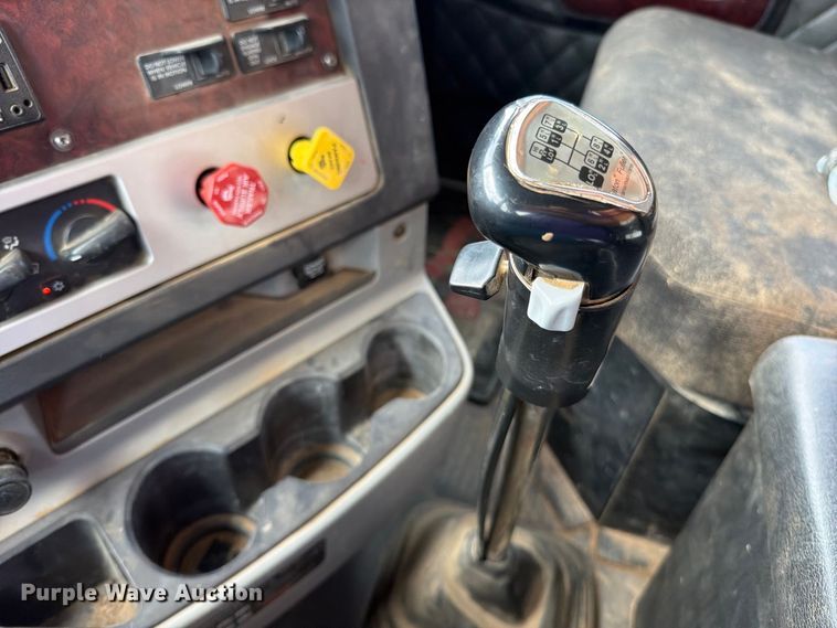 image for item EO8759 2013 Freightliner Coronado hydrovac truck