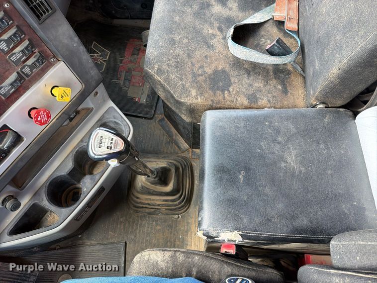 image for item EO8759 2013 Freightliner Coronado hydrovac truck