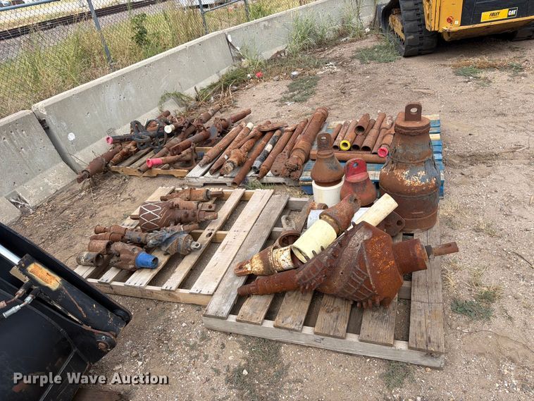 image for item EP7683 (5) pallets of boring attachments