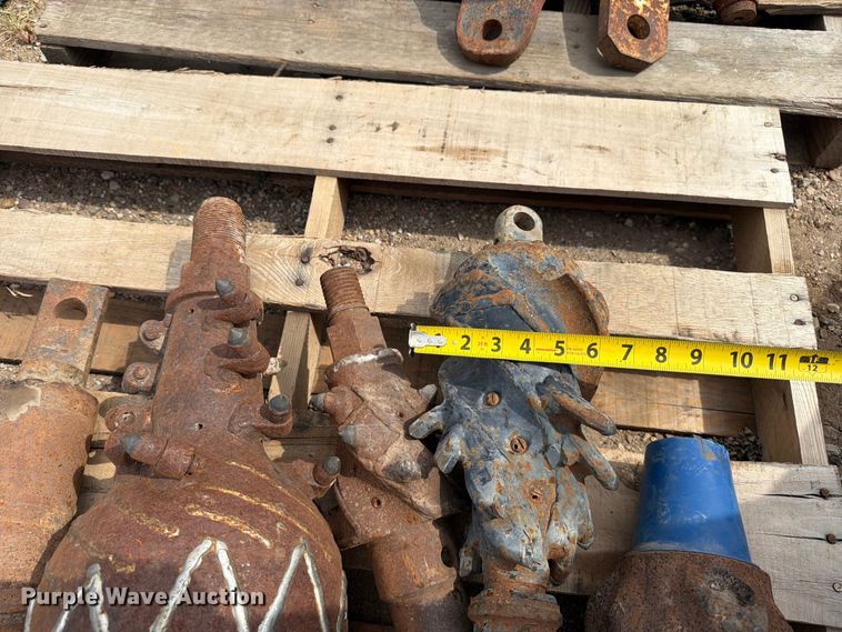 image for item EP7683 (5) pallets of boring attachments