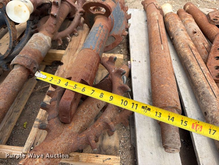 image for item EP7683 (5) pallets of boring attachments