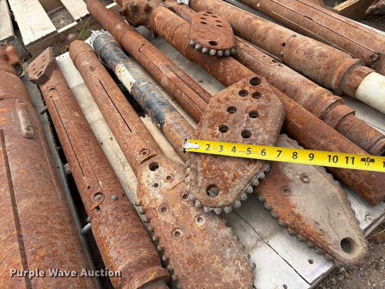 image for item EP7683 (5) pallets of boring attachments