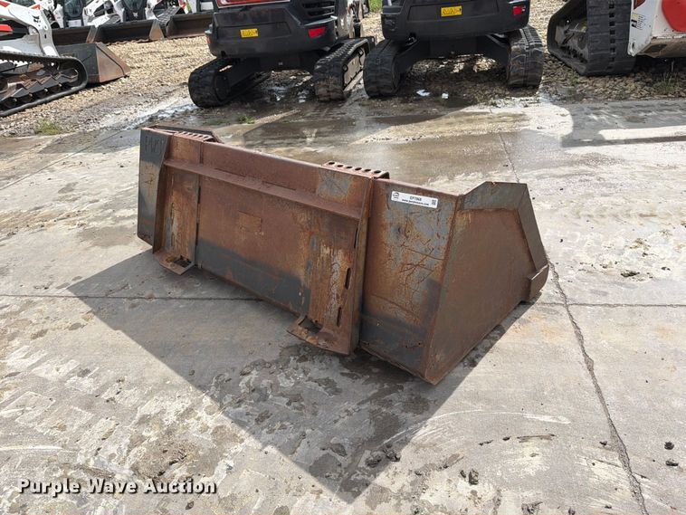 image for item EP7868 Melroe skid steer bucket