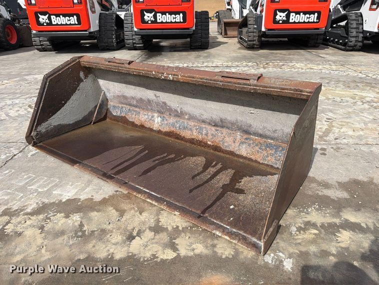 image for item EP7868 Melroe skid steer bucket