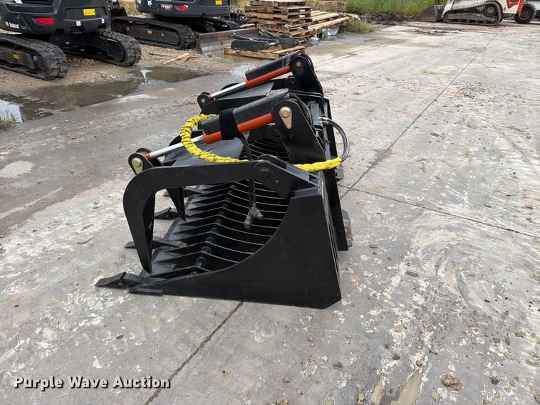 image for item EP7871 Skid steer grapple bucket