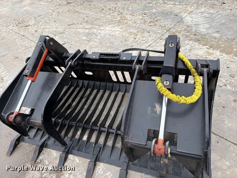 image for item EP7871 Skid steer grapple bucket