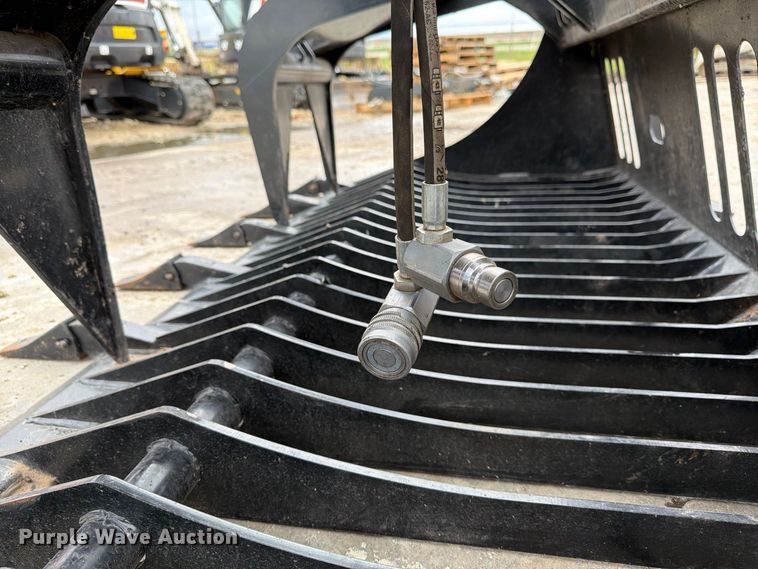 image for item EP7871 Skid steer grapple bucket