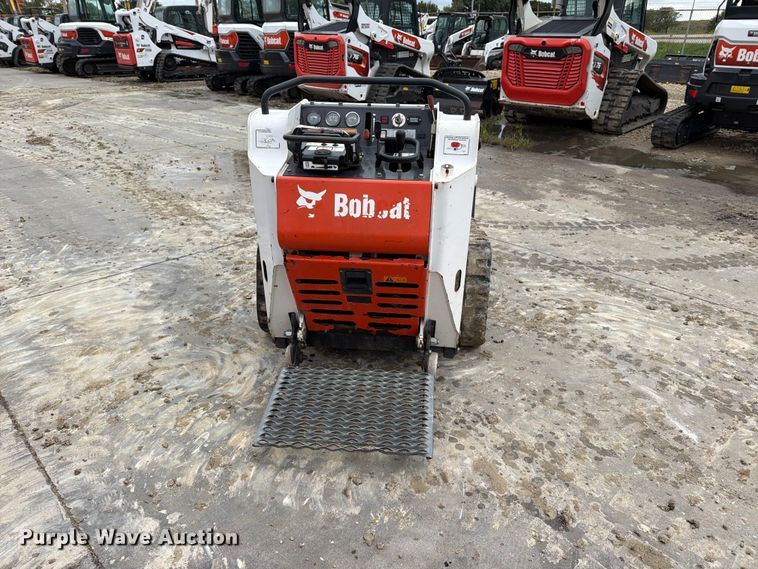 image for item EP7873 2015 Bobcat MT55 compact utility loader